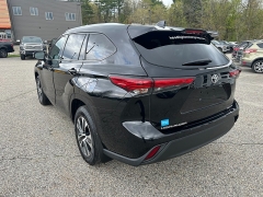 Used 2021 Toyota Highlander XLE AWD at Headlight Motor Group near Lewiston, ME