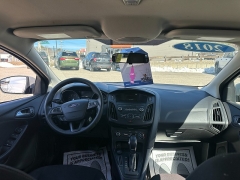 Used 2018  Ford Focus 4d Hatchback SE at Headlight Motor Group near Lewiston&comma; ME