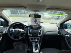 Used 2014  Ford Focus 4d Sedan SE at Headlight Motor Group near Lewiston&comma; ME