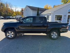 Used 2012  Toyota Tacoma 4WD Double Cab Short Bed Auto at Headlight Motor Group near Lewiston&comma; ME