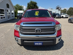 Used 2014  Toyota Tundra 4WD CrewMax SR5 5&period;7L at Headlight Motor Group near Lewiston&comma; ME