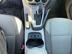 Used 2014  Ford Focus 4d Sedan SE at Headlight Motor Group near Lewiston&comma; ME