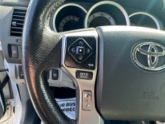 Used 2015  Toyota Tacoma 4WD Double Cab Long Bed at Headlight Motor Group near Lewiston&comma; ME