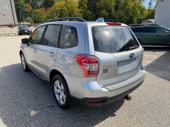 Used 2016  Subaru Forester 4d SUV i Premium CVT at Headlight Motor Group near Lewiston&comma; ME