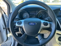 Used 2014  Ford Focus 4d Sedan SE at Headlight Motor Group near Lewiston&comma; ME