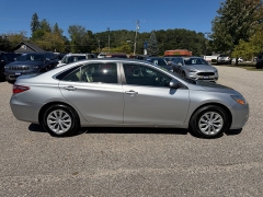 Used 2015  Toyota Camry 4d Sedan LE at Headlight Motor Group near Lewiston&comma; ME