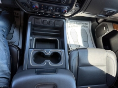 Used 2017  Chevrolet Silverado 1500 4WD Crew Cab High Country at Headlight Motor Group near Lewiston&comma; ME