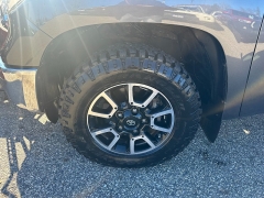 Used 2014  Toyota Tundra 4WD CrewMax SR5 5&period;7L at Headlight Motor Group near Lewiston&comma; ME