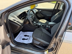 Used 2013  Ford Focus 4d Hatchback SE at Headlight Motor Group near Lewiston&comma; ME