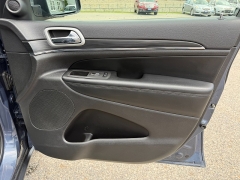 Used 2021  Jeep Grand Cherokee Limited 4x4 at Headlight Motor Group near Lewiston&comma; ME