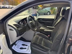 Used 2019  Dodge Grand Caravan 4d Wagon SE at Headlight Motor Group near Lewiston&comma; ME