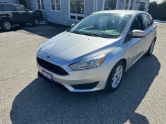 Used 2018  Ford Focus 4d Hatchback SE at Headlight Motor Group near Lewiston&comma; ME