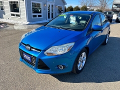 Used 2012  Ford Focus 4d Hatchback SE at Headlight Motor Group near Lewiston&comma; ME