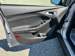 Used 2018  Ford Focus 4d Hatchback SE at Headlight Motor Group near Lewiston&comma; ME