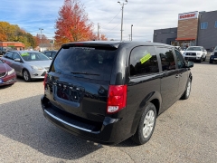 Used 2019  Dodge Grand Caravan 4d Wagon SE at Headlight Motor Group near Lewiston&comma; ME