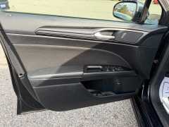 Used 2018  Ford Fusion Hybrid 4d Sedan SE at Headlight Motor Group near Lewiston&comma; ME