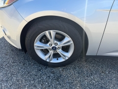 Used 2014  Ford Focus 4d Sedan SE at Headlight Motor Group near Lewiston&comma; ME
