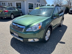 Used 2012  Subaru Outback 4d SUV i Limited at Headlight Motor Group near Lewiston&comma; ME