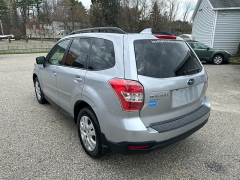 Used 2016  Subaru Forester 4d SUV i Premium CVT at Headlight Motor Group near Lewiston&comma; ME