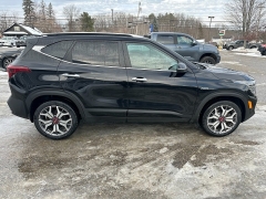 Used 2021  Kia Seltos 4d SUV AWD SX Turbo at Headlight Motor Group near Lewiston&comma; ME