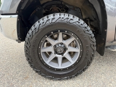 Used 2014  Toyota Tundra 4WD Double Cab SR5 5&period;7L at Headlight Motor Group near Lewiston&comma; ME