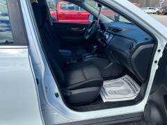 Used 2017  Nissan Rogue 4d SUV AWD S at Headlight Motor Group near Lewiston&comma; ME