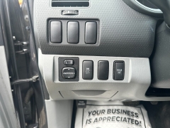 Used 2013  Toyota Tacoma 4WD Access Cab Auto at Headlight Motor Group near Lewiston&comma; ME