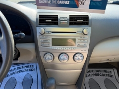 Used 2011  Toyota Camry 4d Sedan Auto at Headlight Motor Group near Lewiston&comma; ME
