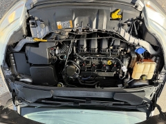Used 2014  Ford Focus 4d Hatchback SE at Headlight Motor Group near Lewiston&comma; ME