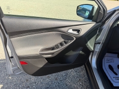 Used 2014  Ford Focus 4d Sedan SE at Headlight Motor Group near Lewiston&comma; ME