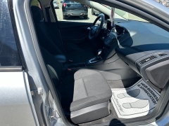 Used 2018  Ford Focus 4d Hatchback SE at Headlight Motor Group near Lewiston&comma; ME