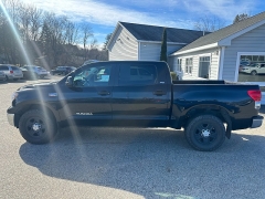 Used 2009  Toyota Tundra 4WD Crew Max 5&period;7L SR5 at Headlight Motor Group near Lewiston&comma; ME