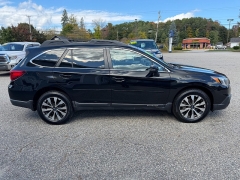 Used 2016  Subaru Outback 4d SUV i Limited at Headlight Motor Group near Lewiston&comma; ME