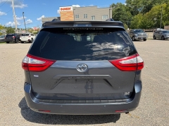 Used 2017  Toyota Sienna 4d Wagon XLE Premium AWD at Headlight Motor Group near Lewiston&comma; ME