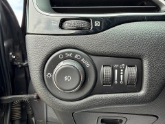 Used 2020  Jeep Cherokee 4d SUV 4WD Latitude Plus Altitude 2&period;4L at Headlight Motor Group near Lewiston&comma; ME