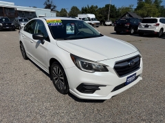 Used 2018  Subaru Legacy 4d Sedan 2&period;5i at Headlight Motor Group near Lewiston&comma; ME