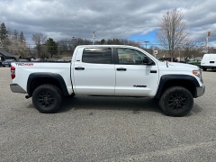 Used 2014  Toyota Tundra 4WD CrewMax SR5 5&period;7L at Headlight Motor Group near Lewiston&comma; ME