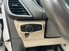 Used 2017  Lincoln MKX 4d SUV AWD Reserve 2&period;7T at Headlight Motor Group near Lewiston&comma; ME