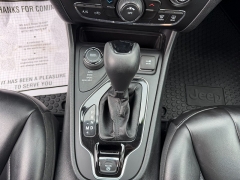 Used 2020  Jeep Cherokee 4d SUV 4WD Latitude Plus Altitude 2&period;4L at Headlight Motor Group near Lewiston&comma; ME