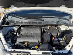 Used 2014  Toyota Sienna 4d Wagon XLE at Headlight Motor Group near Lewiston&comma; ME