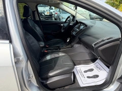 Used 2016  Ford Focus 4d Sedan Titanium at Headlight Motor Group near Lewiston&comma; ME