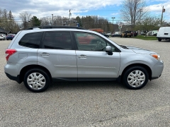 Used 2016  Subaru Forester 4d SUV i Premium CVT at Headlight Motor Group near Lewiston&comma; ME