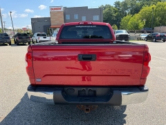 Used 2014  Toyota Tundra 4WD CrewMax SR5 5&period;7L at Headlight Motor Group near Lewiston&comma; ME
