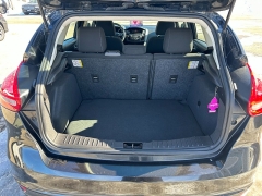 Used 2015  Ford Focus 4d Hatchback SE at Headlight Motor Group near Lewiston&comma; ME