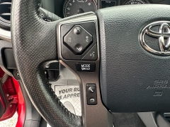 Used 2017  Toyota Tacoma 4WD Double Cab TRD Off-Road Auto at Headlight Motor Group near Lewiston, ME