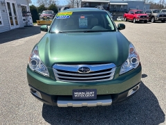 Used 2012  Subaru Outback 4d SUV i Limited at Headlight Motor Group near Lewiston&comma; ME