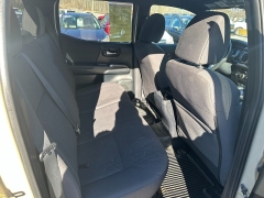 Used 2017  Toyota Tacoma 4WD Double Cab TRD Off-Road Auto at Headlight Motor Group near Lewiston&comma; ME