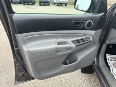 Used 2012  Toyota Tacoma 4WD Double Cab Long Bed at Headlight Motor Group near Lewiston&comma; ME