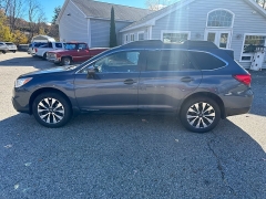 Used 2017  Subaru Outback 4d SUV 2.5i Limited at Headlight Motor Group near Lewiston, ME