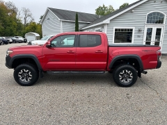Used 2017  Toyota Tacoma 4WD Double Cab TRD Off-Road Auto at Headlight Motor Group near Lewiston, ME